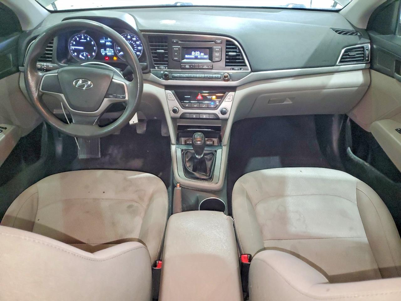 2017 HYUNDAI ELANTRA SE photo 8