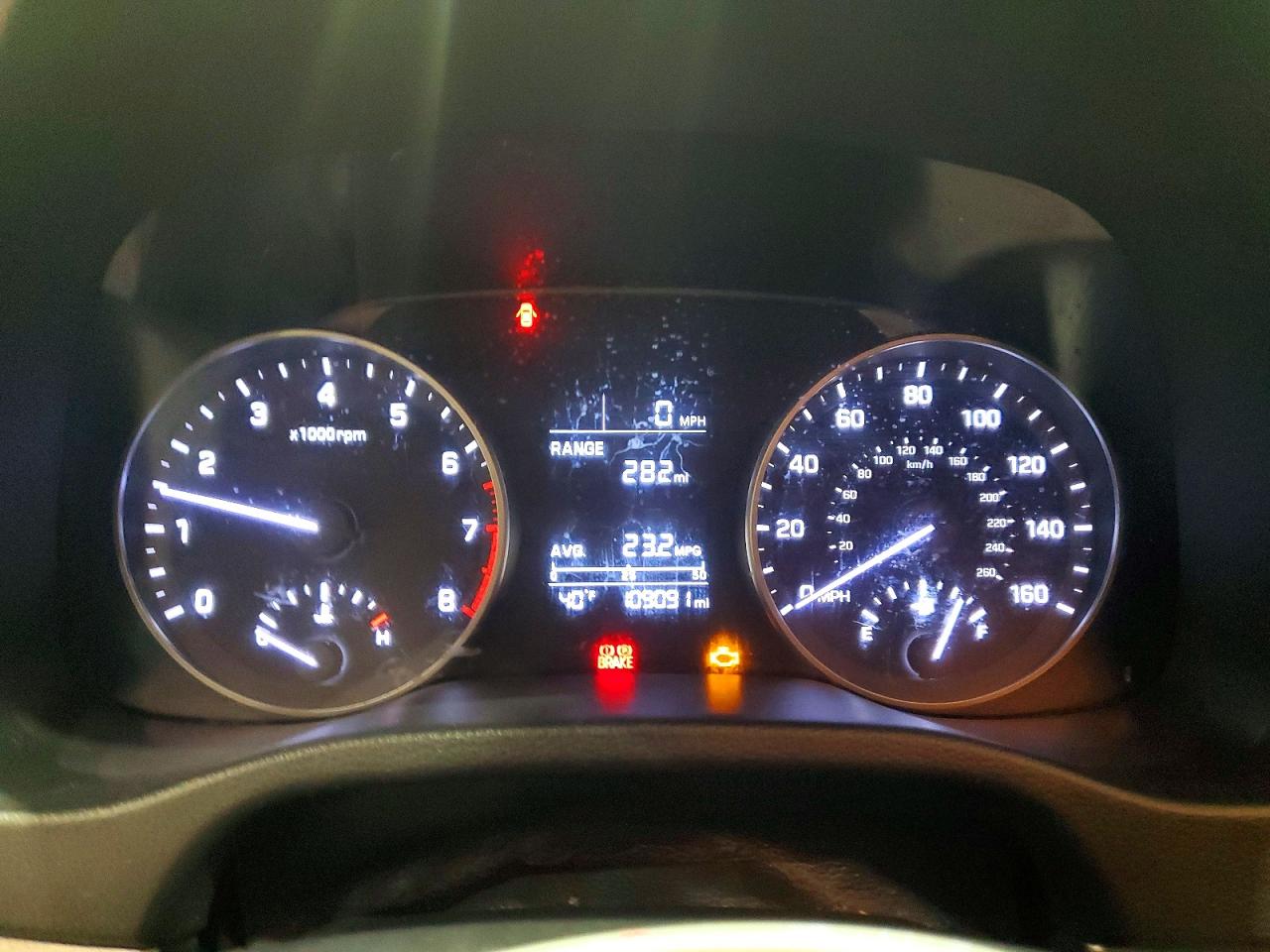 2017 HYUNDAI ELANTRA SE photo 9