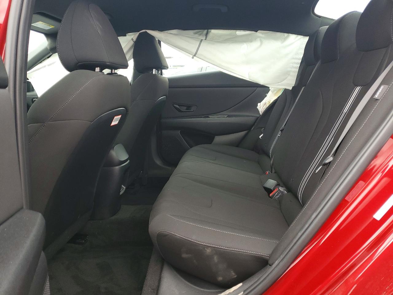 2025 HYUNDAI ELANTRA SEL SPORT photo 28