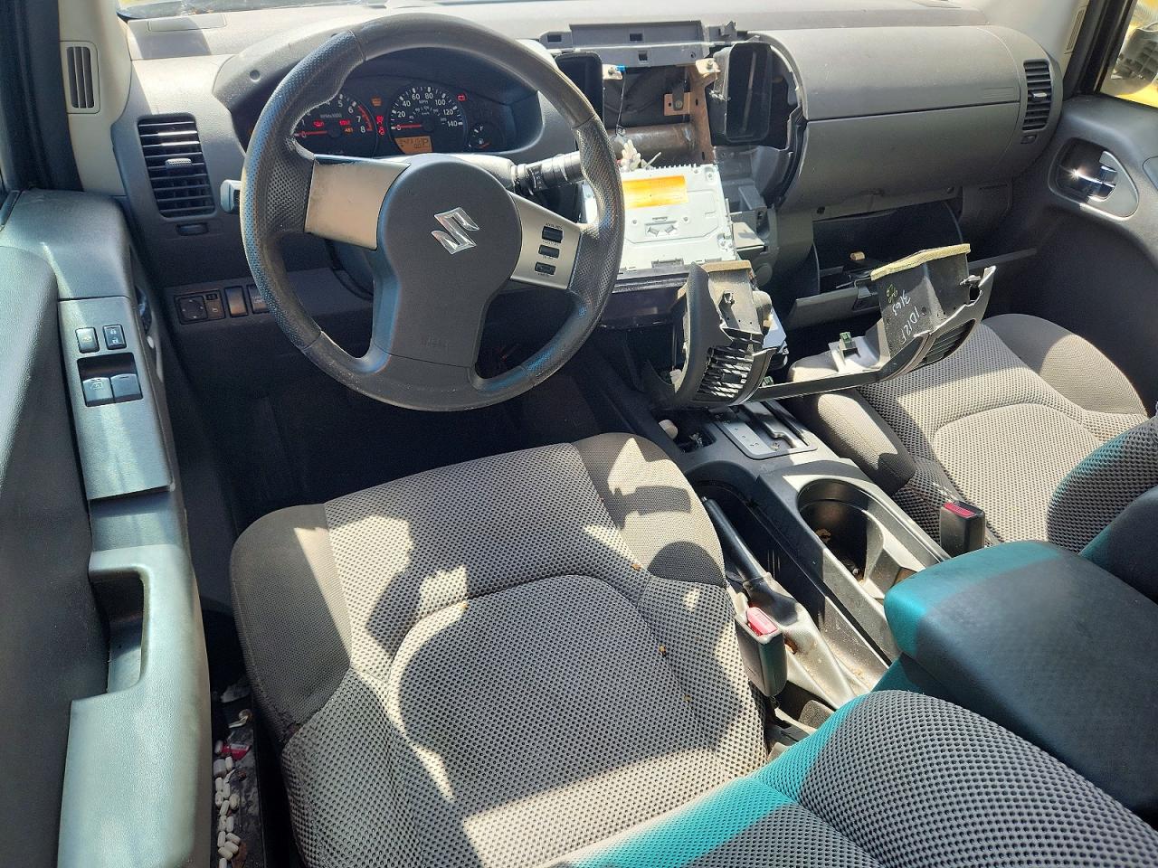 2009 SUZUKI EQUATOR BASE photo 8