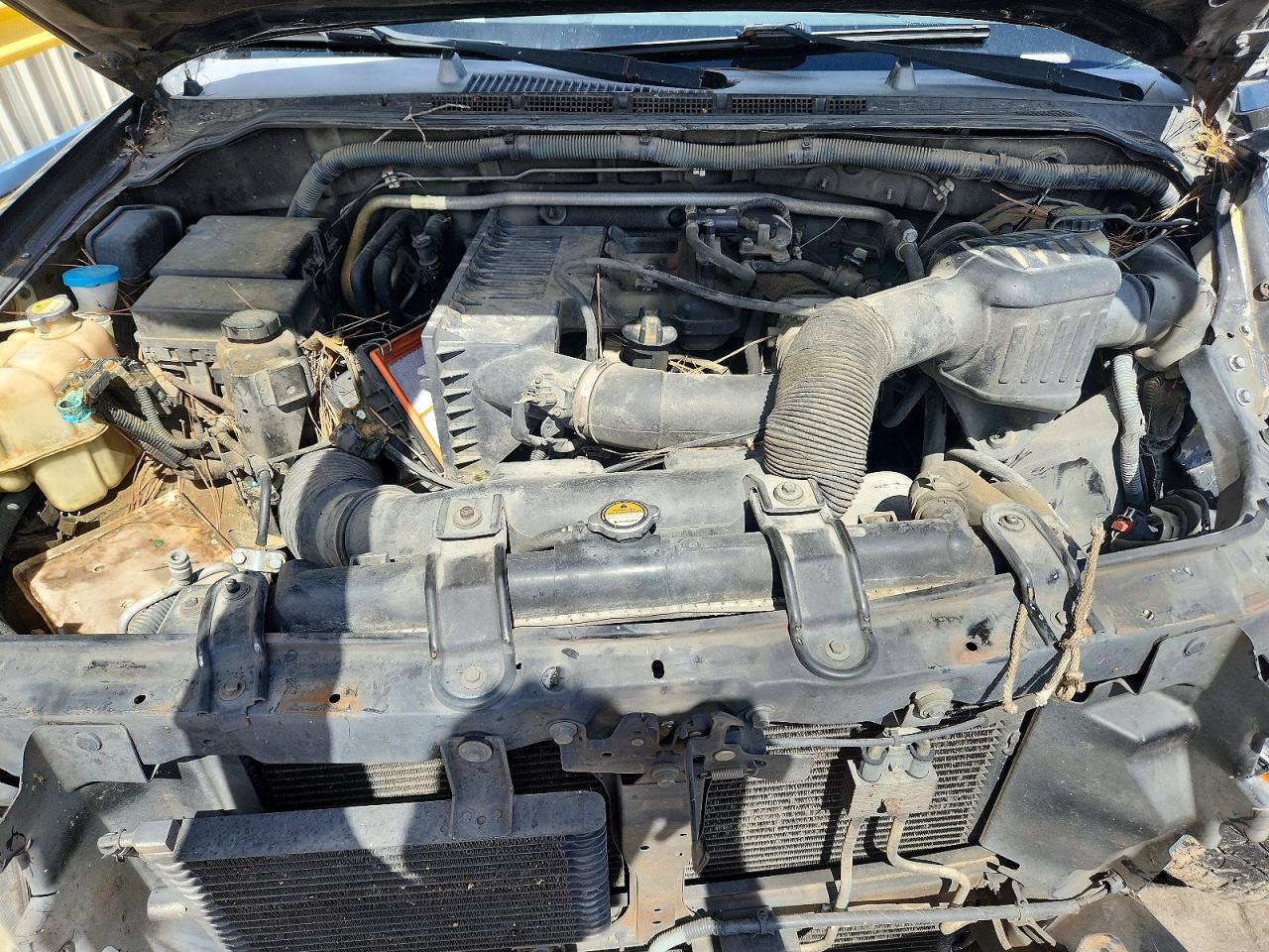 2009 SUZUKI EQUATOR BASE photo 11