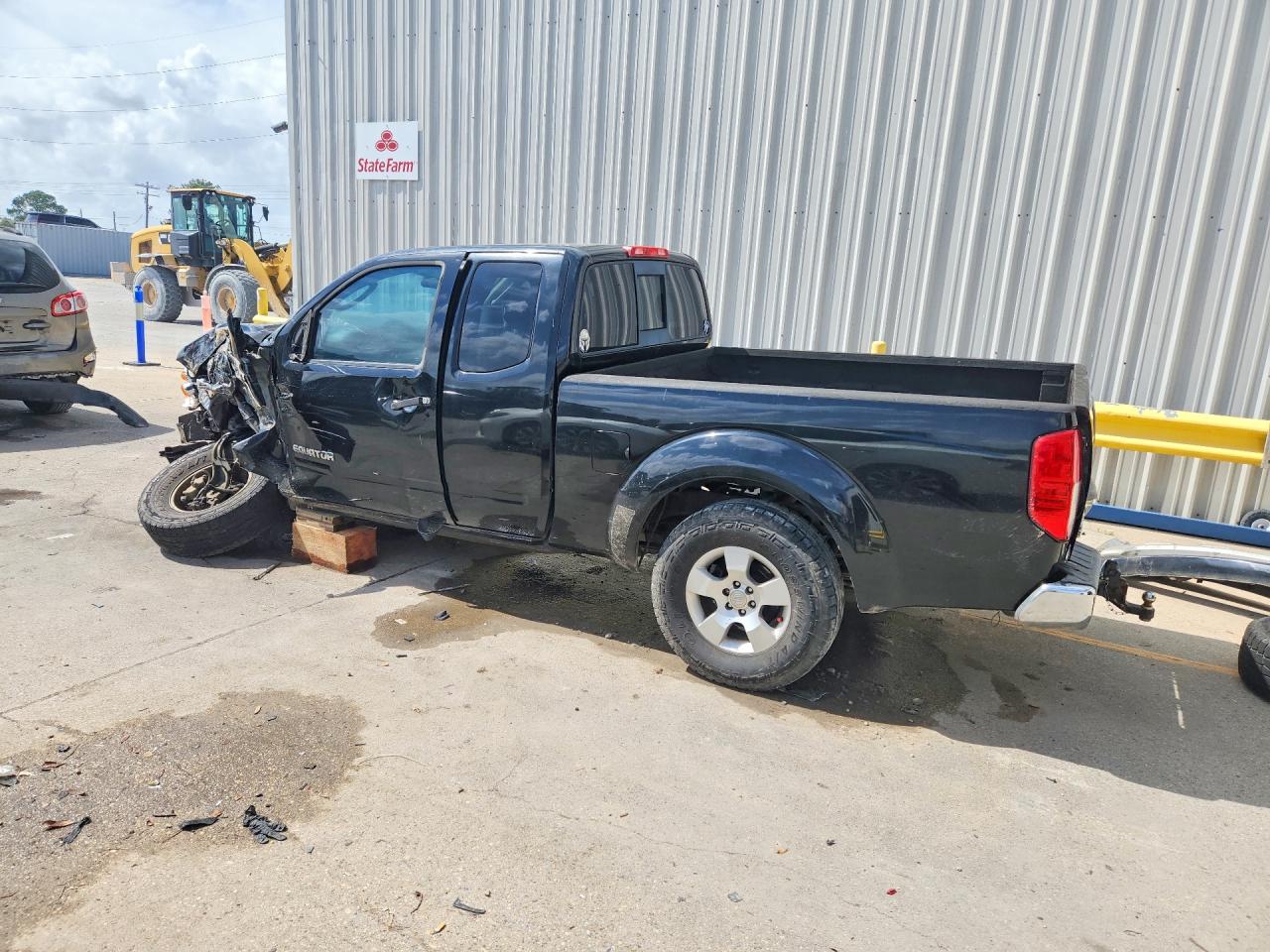 2009 SUZUKI EQUATOR BASE photo 2