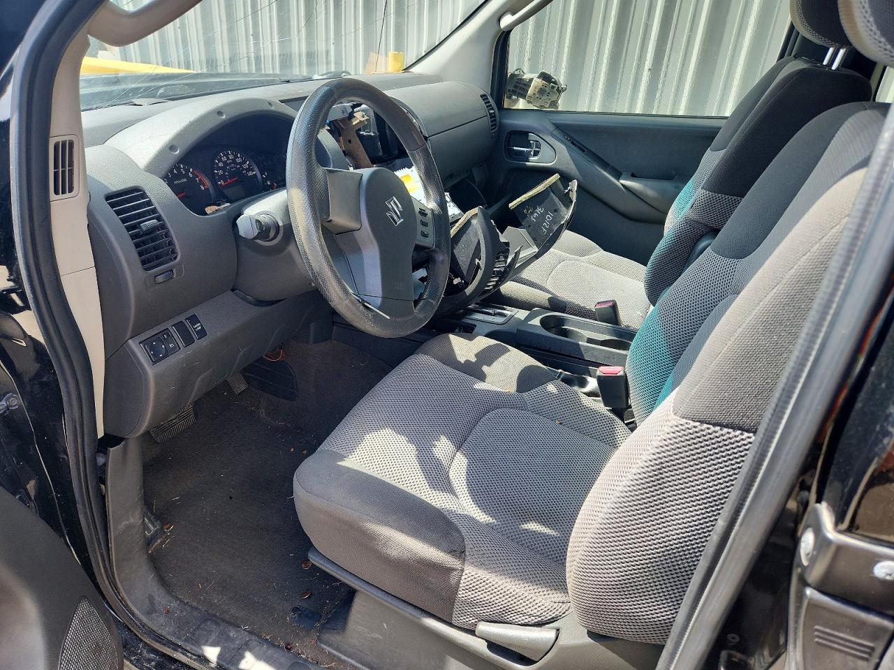 2009 SUZUKI EQUATOR BASE photo 7