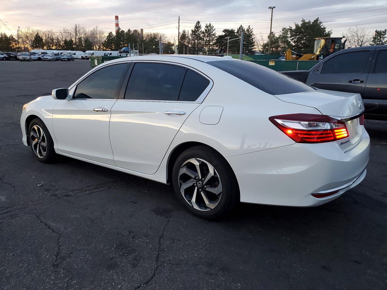 2017 HONDA ACCORD EXL photo 2