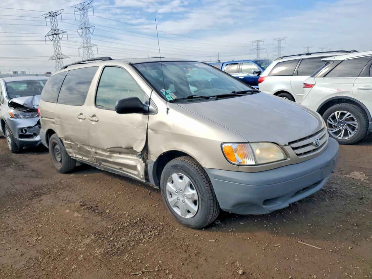 2002 TOYOTA SIENNA CE photo 4