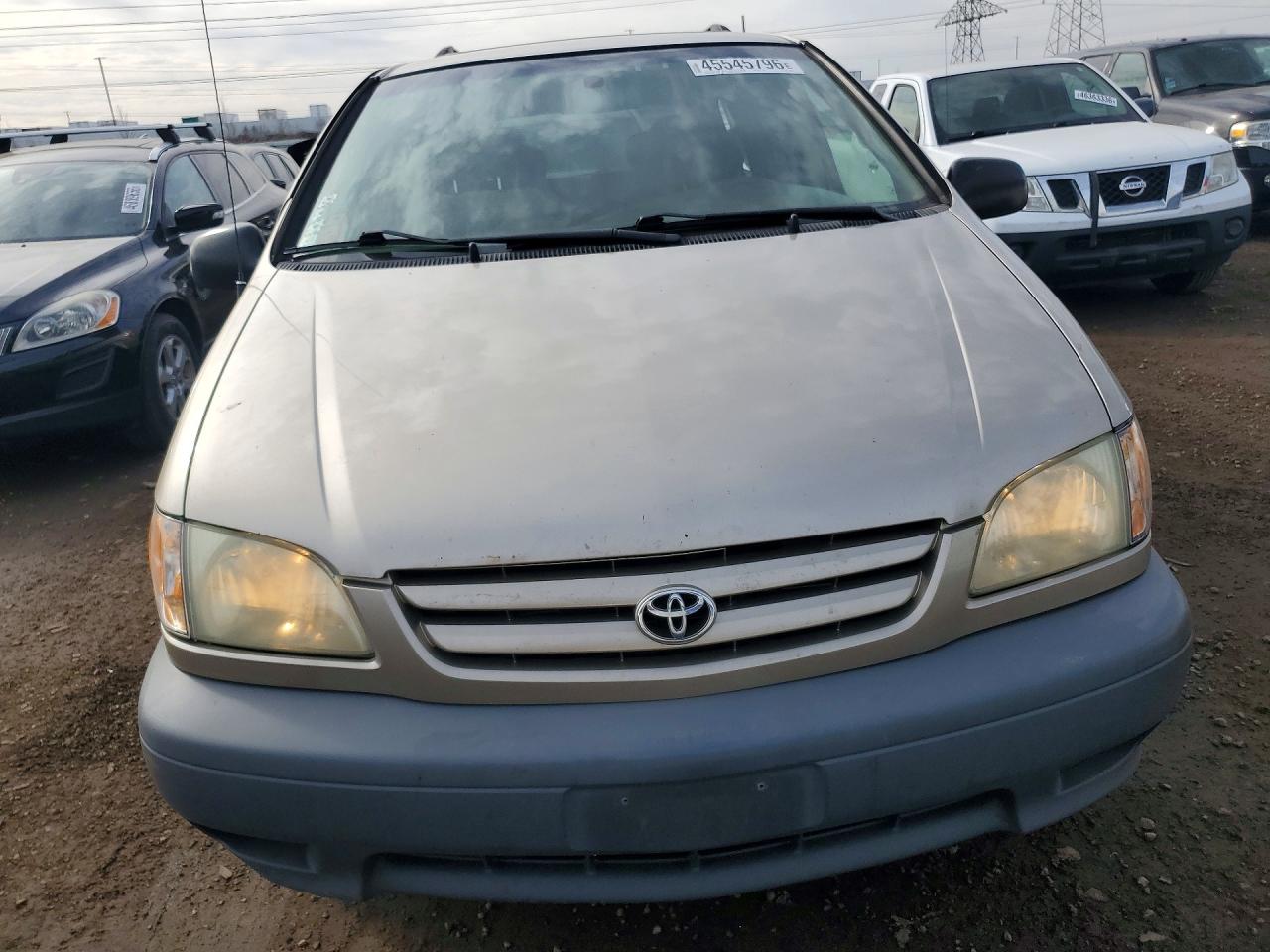 2002 TOYOTA SIENNA CE photo 5