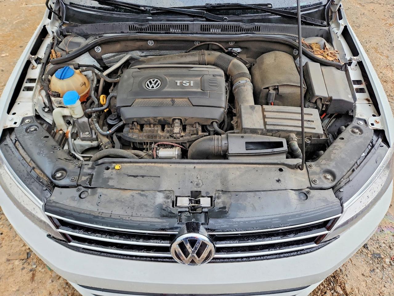 2016 VOLKSWAGEN JETTA SPORT photo 11