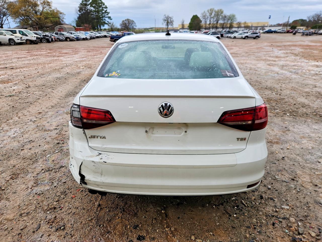 2016 VOLKSWAGEN JETTA SPORT photo 6