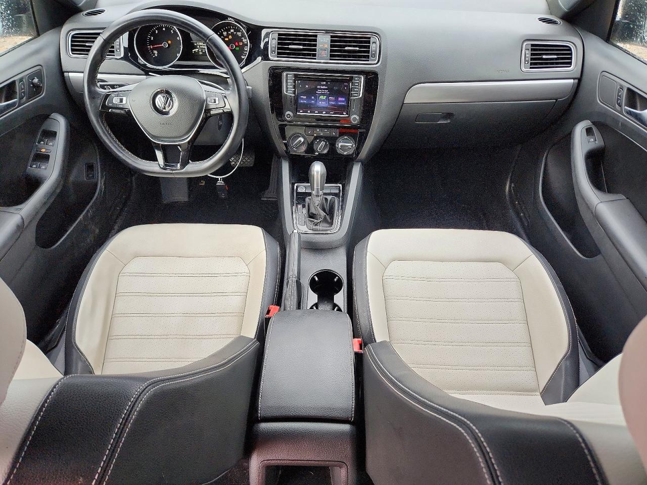 2016 VOLKSWAGEN JETTA SPORT photo 8