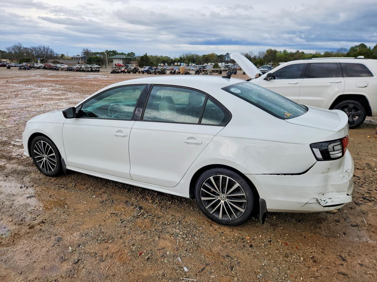 2016 VOLKSWAGEN JETTA SPORT photo 2