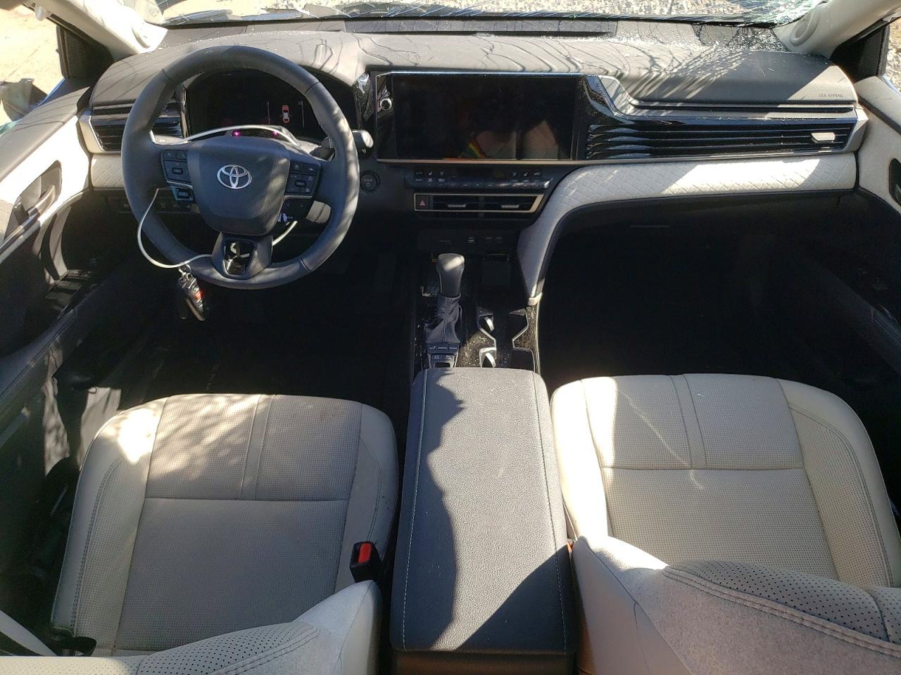2026 TOYOTA CAMRY XLE photo 8