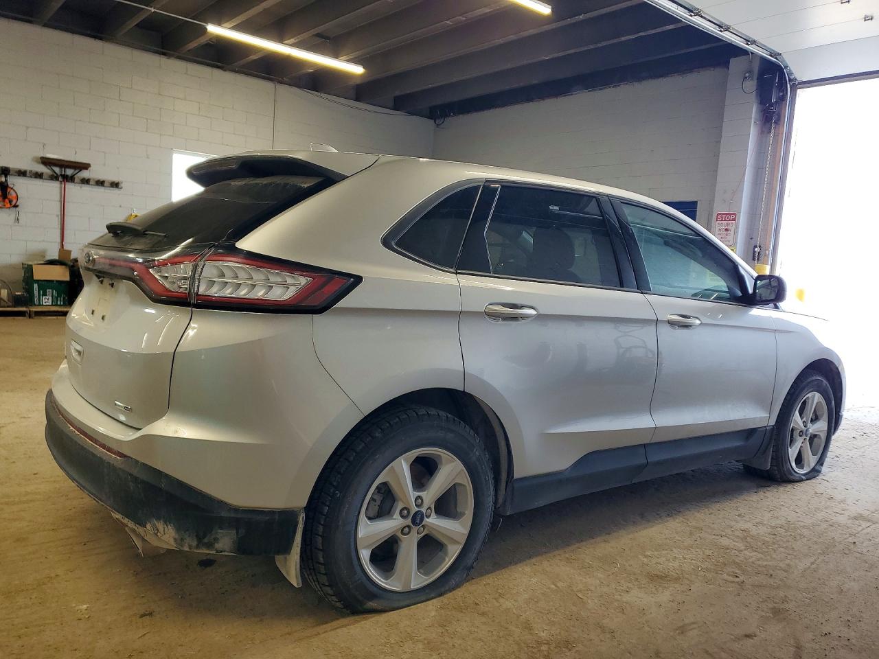 2015 FORD EDGE SE photo 5