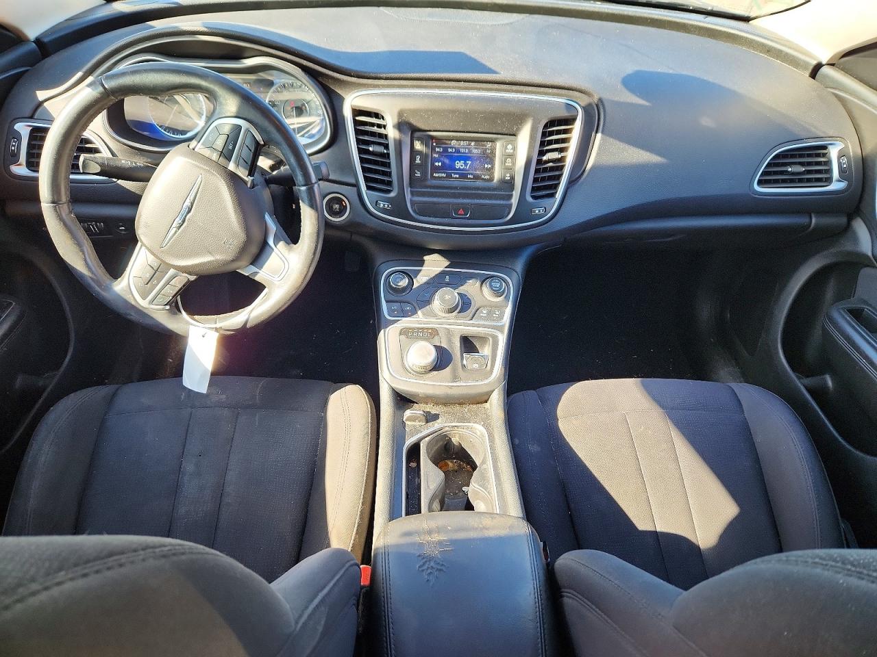 2015 CHRYSLER 200 LIMITED photo 8