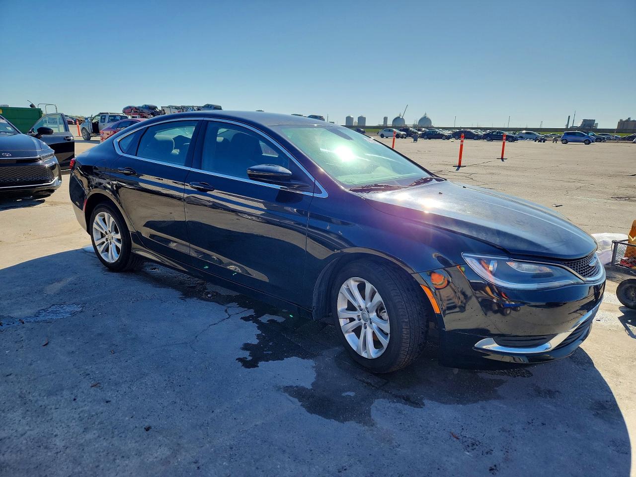 2015 CHRYSLER 200 LIMITED photo 4