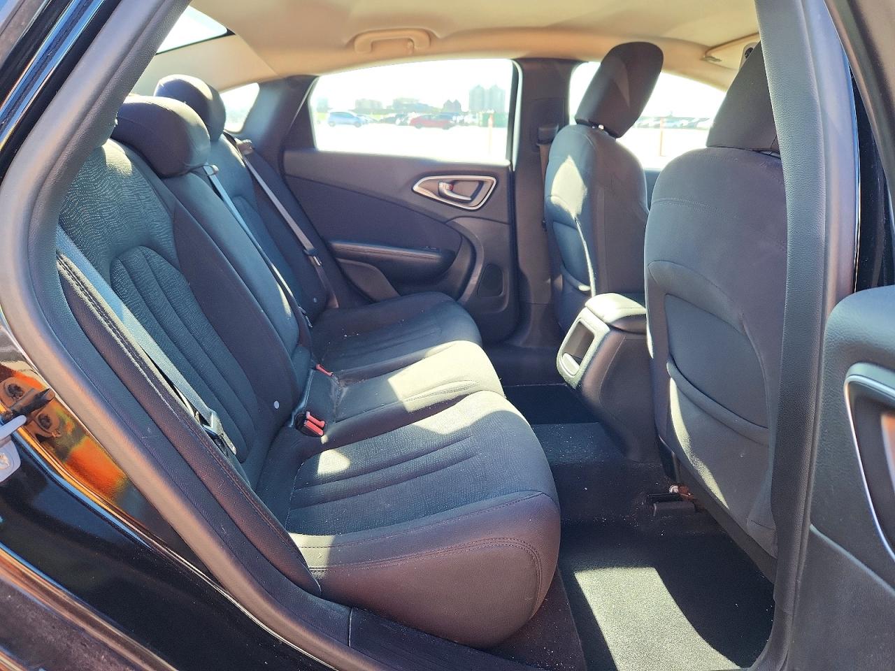 2015 CHRYSLER 200 LIMITED photo 10