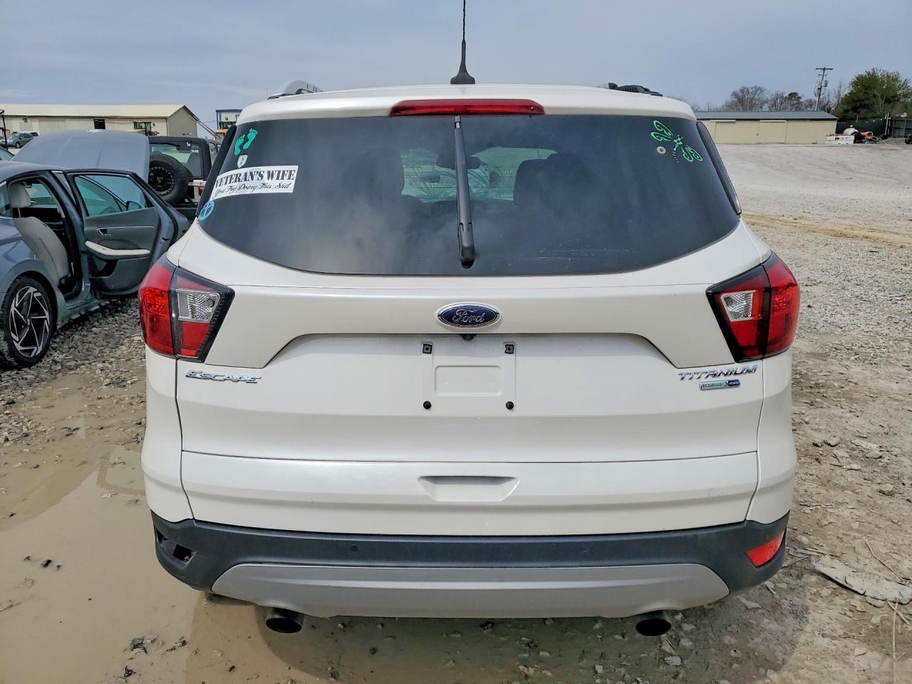 2019 FORD ESCAPE TITANIUM photo 11
