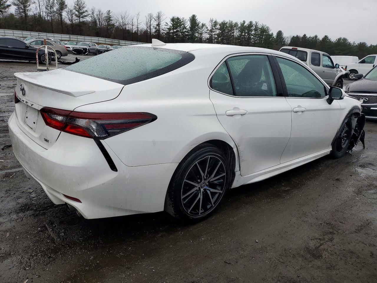 2021 TOYOTA CAMRY SE photo 7