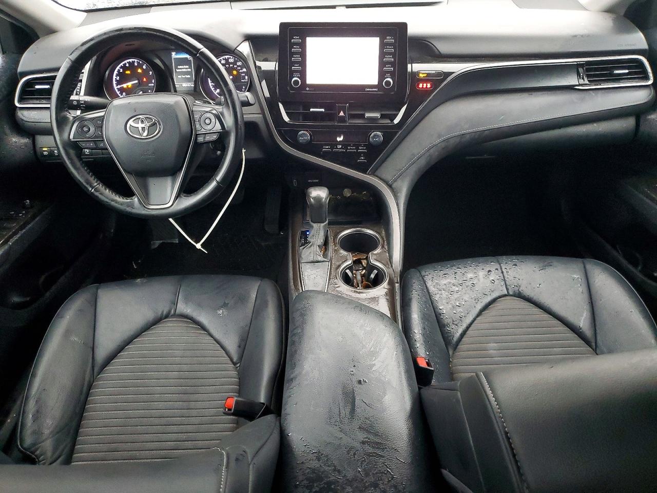2021 TOYOTA CAMRY SE photo 22