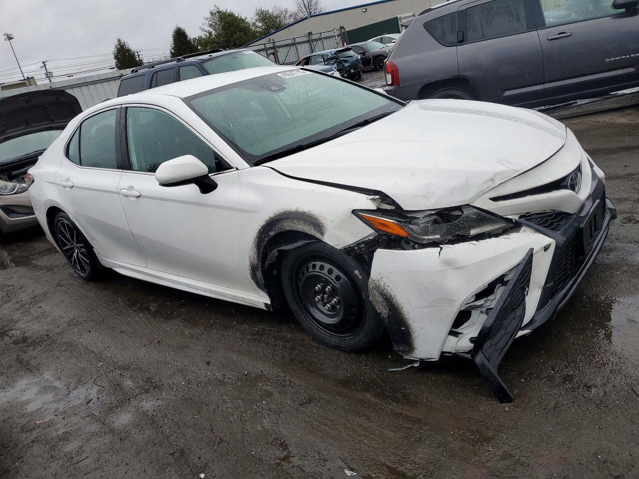 2021 TOYOTA CAMRY SE photo 10