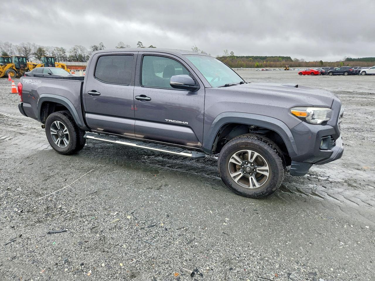 2017 TOYOTA TACOMA TRD SPORT photo 4
