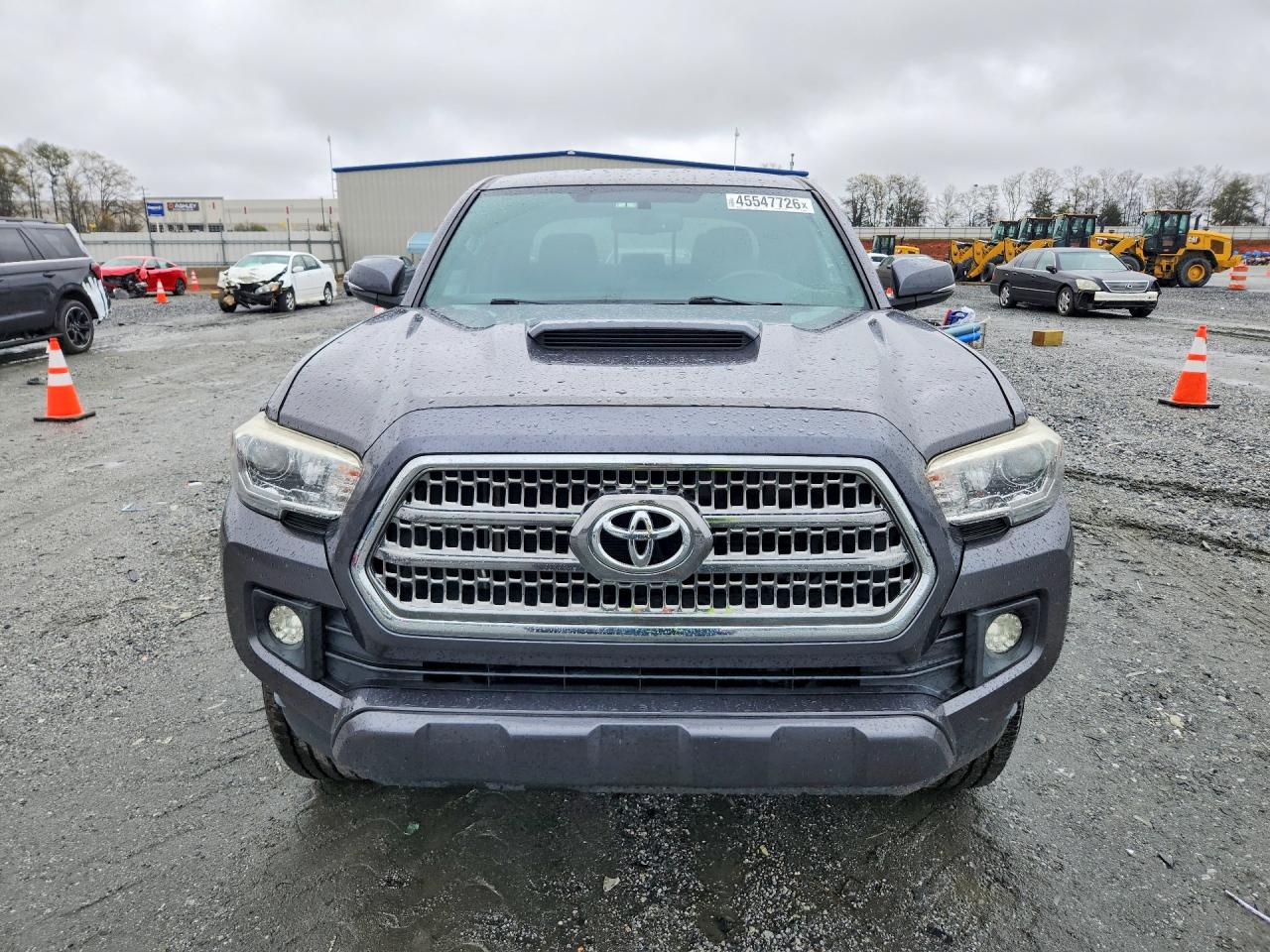 2017 TOYOTA TACOMA TRD SPORT photo 5