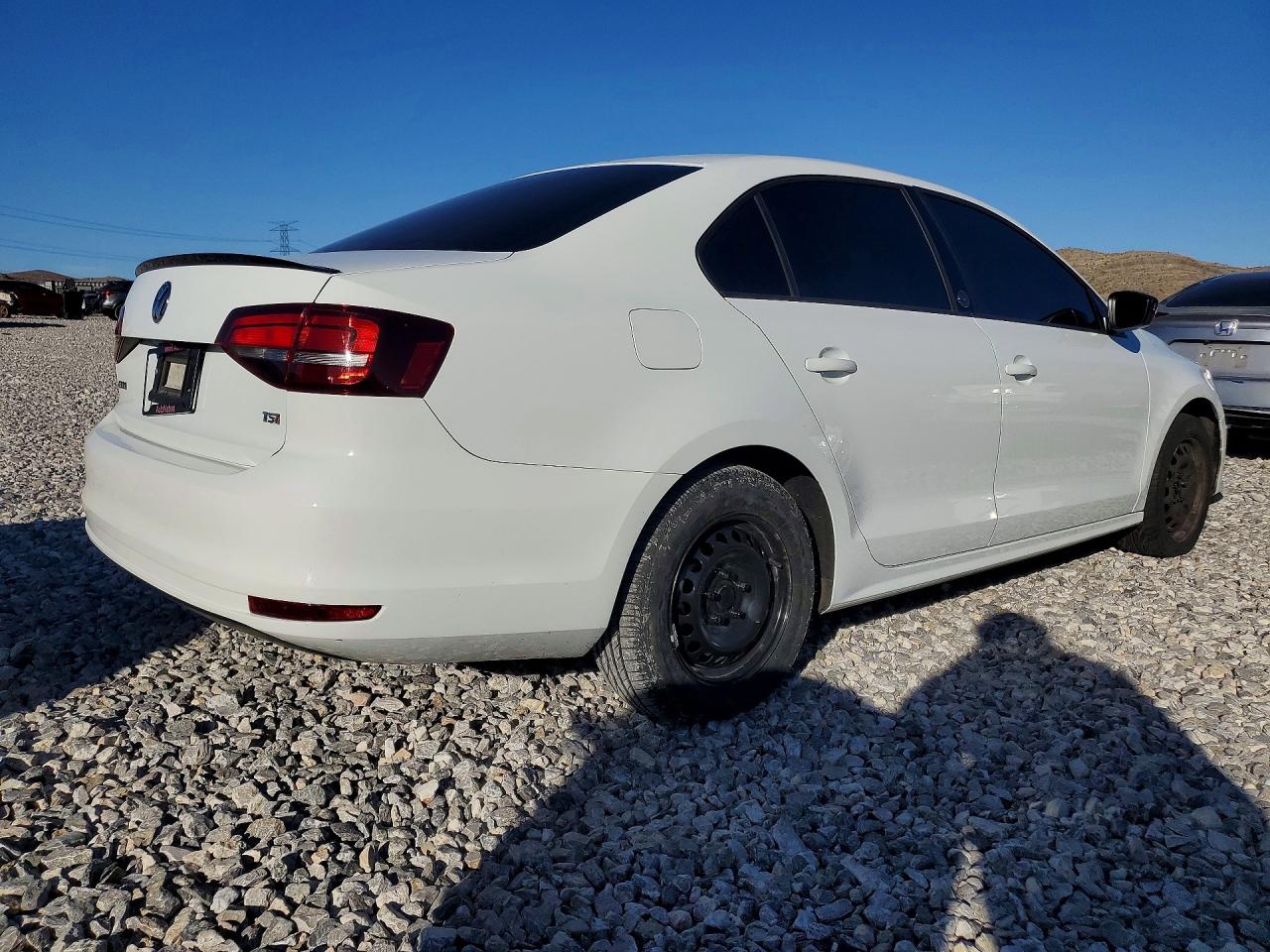 2018 VOLKSWAGEN JETTA SE photo 5