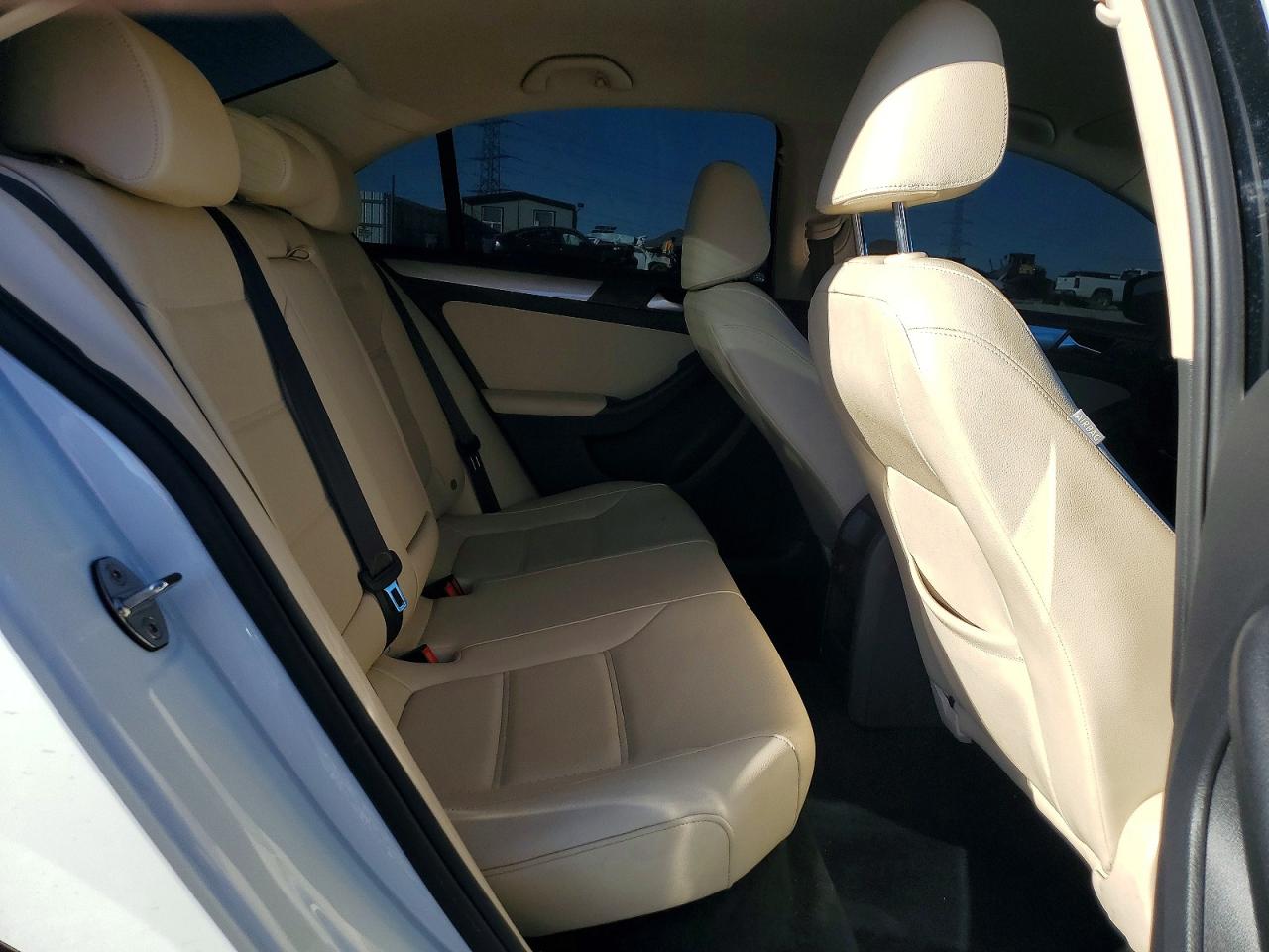 2018 VOLKSWAGEN JETTA SE photo 19