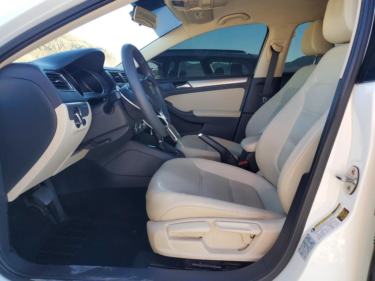 2018 VOLKSWAGEN JETTA SE photo 13