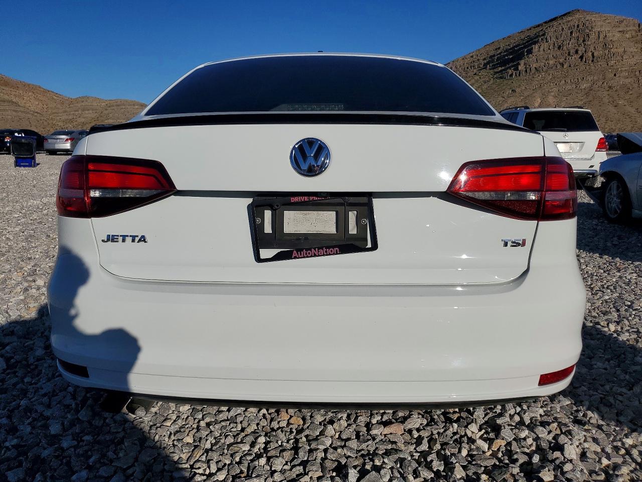 2018 VOLKSWAGEN JETTA SE photo 11
