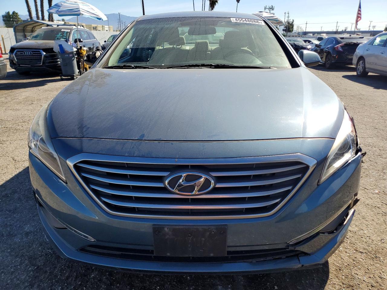 2015 HYUNDAI SONATA SE photo 9