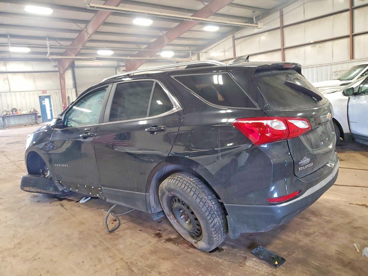 2021 CHEVROLET EQUINOX LT photo 3