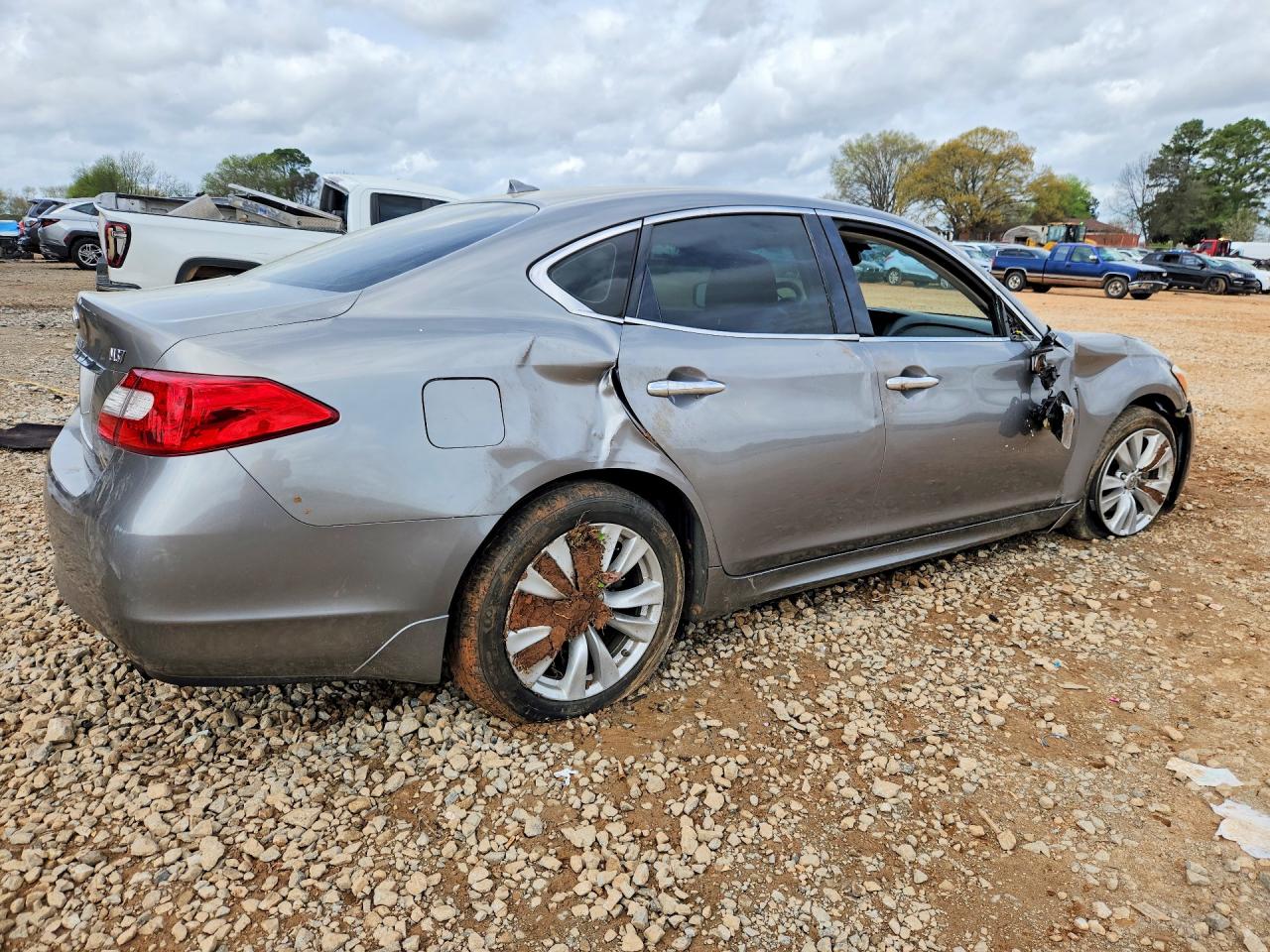 2011 INFINITI M37 BASE photo 5