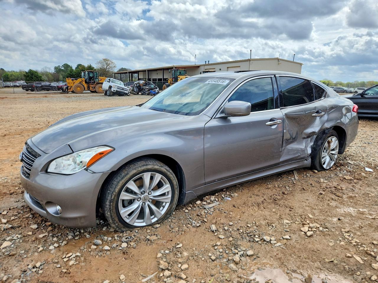 2011 INFINITI M37