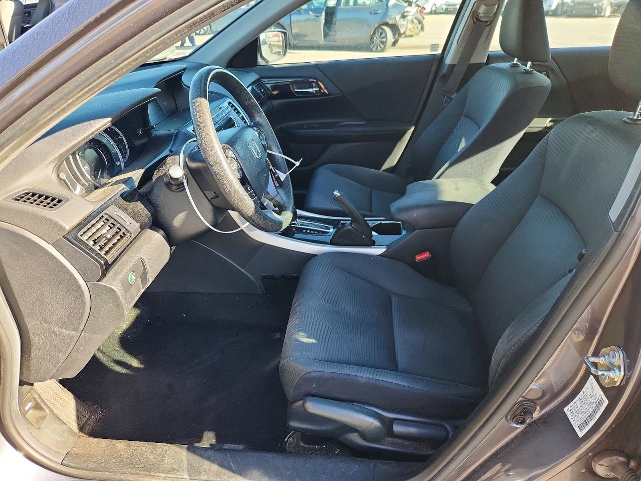 2016 HONDA ACCORD LX photo 7