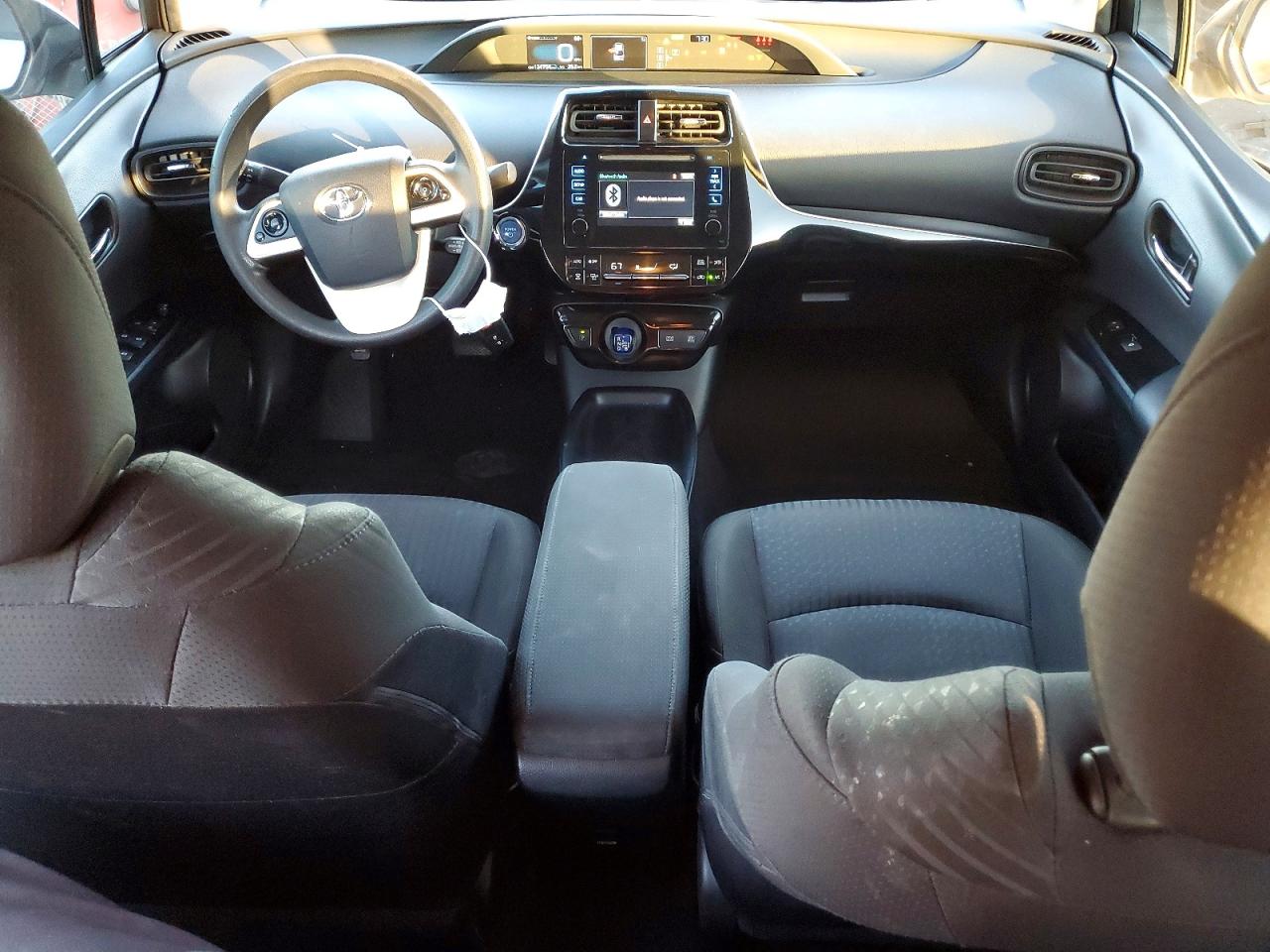 2018 TOYOTA PRIUS ONE photo 15