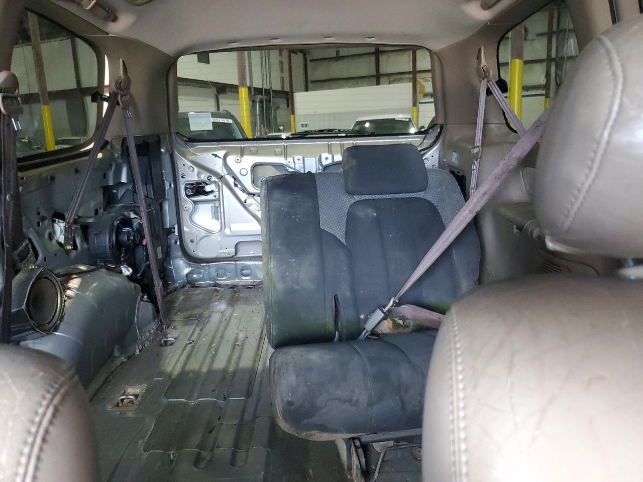 2001 TOYOTA SIENNA LE photo 28