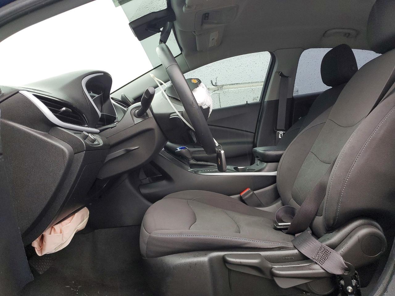 2017 CHEVROLET VOLT LT photo 7
