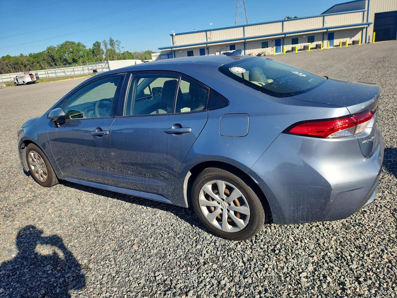 2020 TOYOTA COROLLA LE photo 3