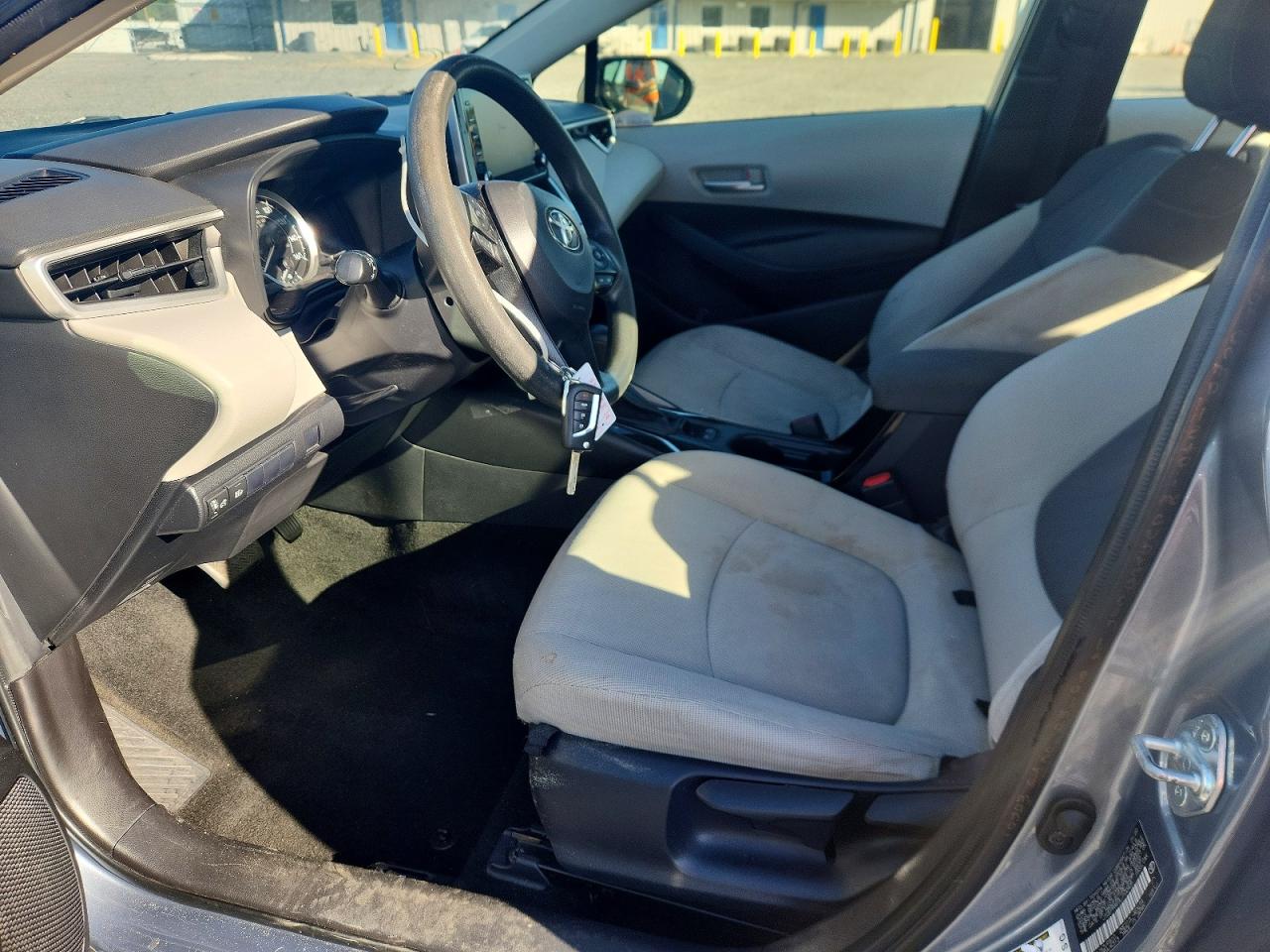 2020 TOYOTA COROLLA LE photo 13
