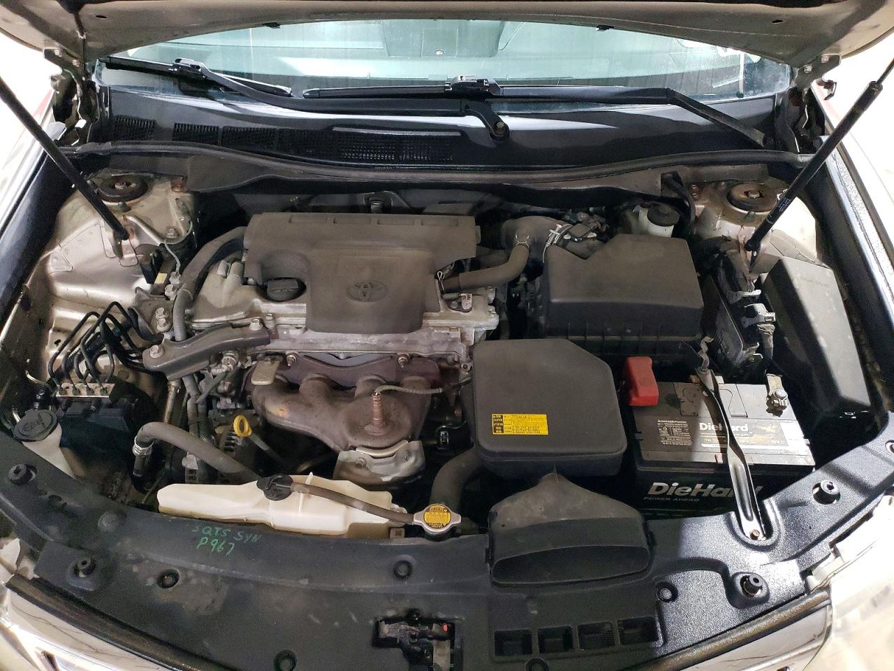 2014 TOYOTA CAMRY LE photo 11