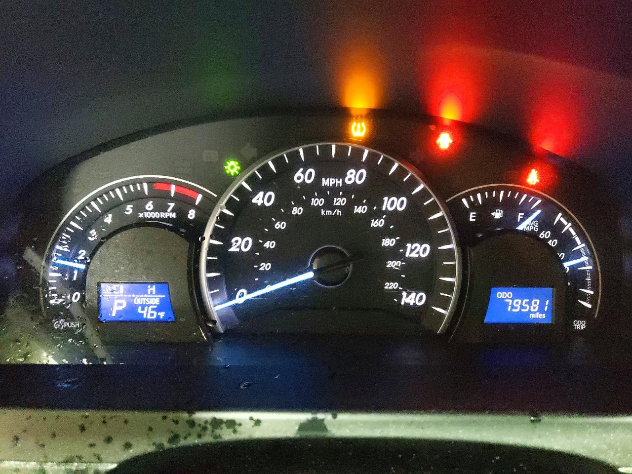2014 TOYOTA CAMRY LE photo 9