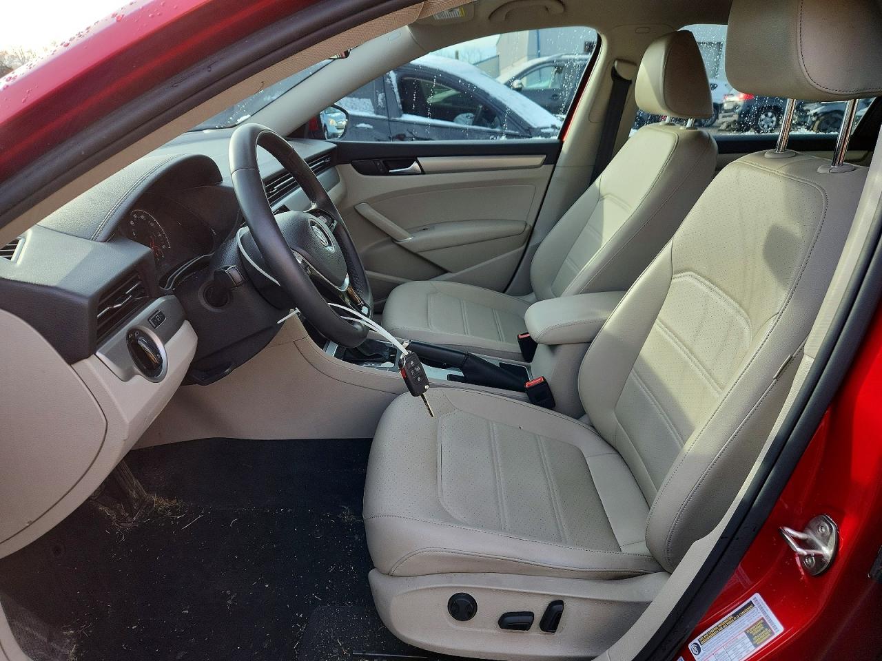 2021 VOLKSWAGEN PASSAT SE photo 13
