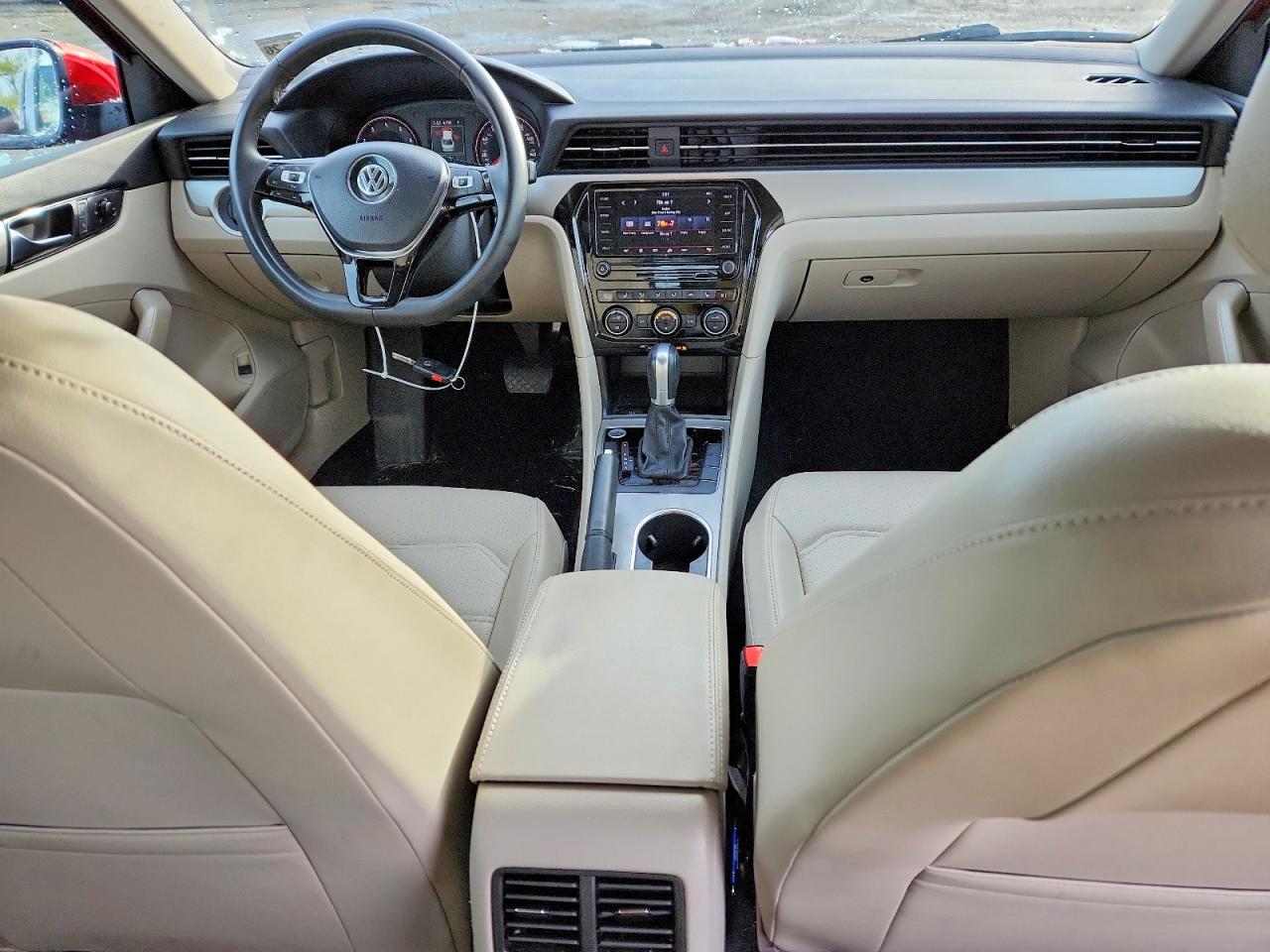2021 VOLKSWAGEN PASSAT SE photo 15