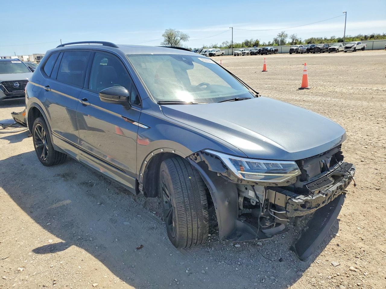 2024 VOLKSWAGEN TIGUAN SE R-LINE BLACK photo 7