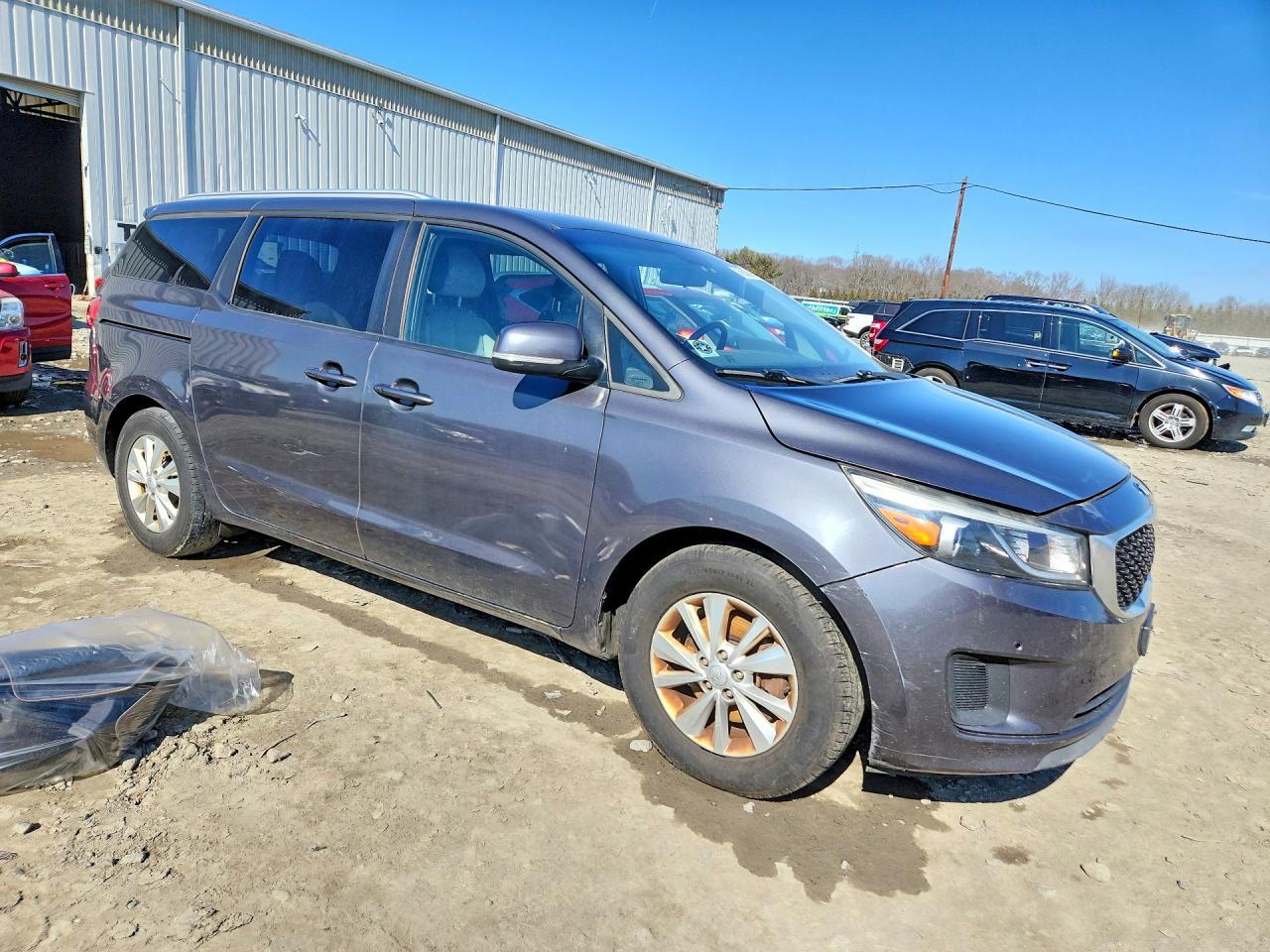 2017 KIA SEDONA LX photo 4
