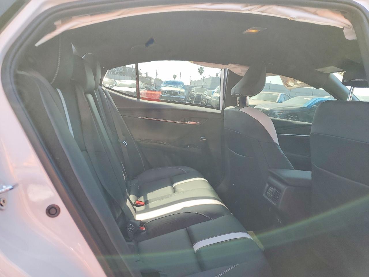 2025 TOYOTA CAMRY SE photo 19