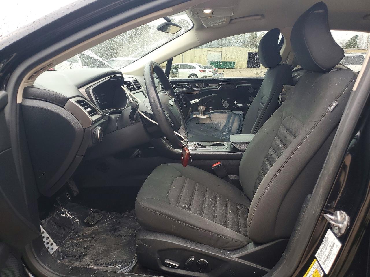 2017 FORD FUSION SE photo 13