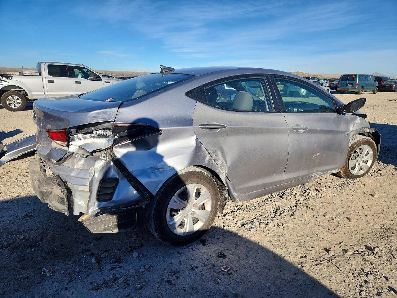 2016 HYUNDAI ELANTRA SE photo 3