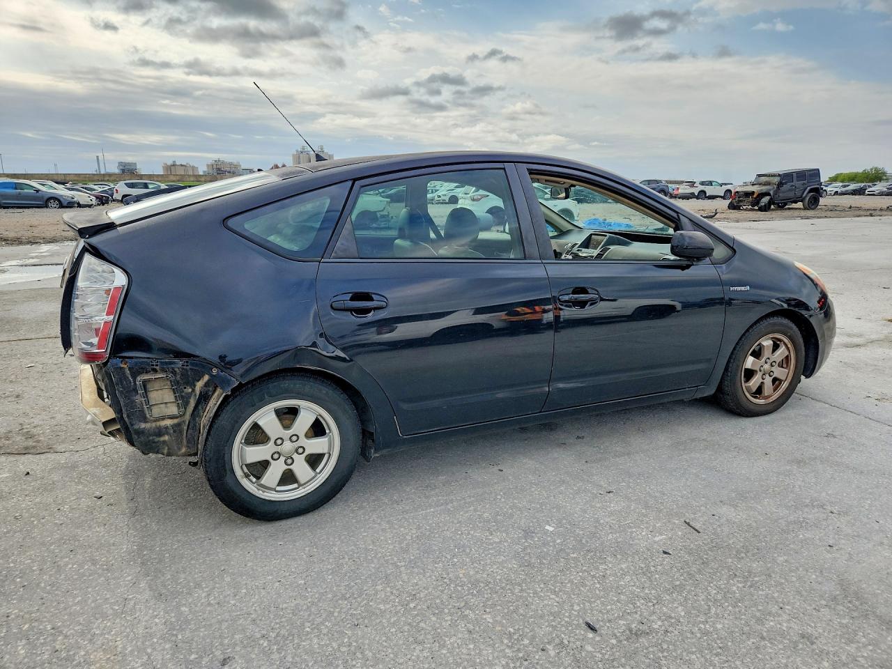 2008 TOYOTA PRIUS BASE photo 3