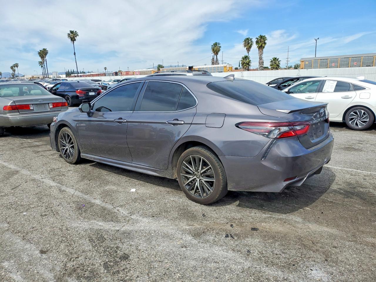 2023 TOYOTA CAMRY SE photo 4